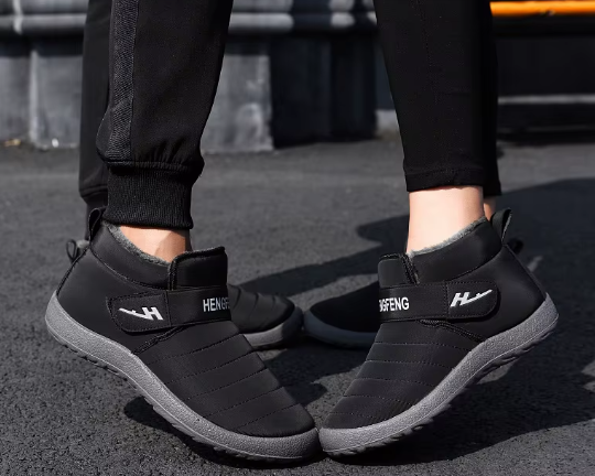 New Fashion Men Boots Fur Men Snow Boots Couple Keep Warm Winter Shoes Comfortable Botas Hombre Outdoor Men Sneakers